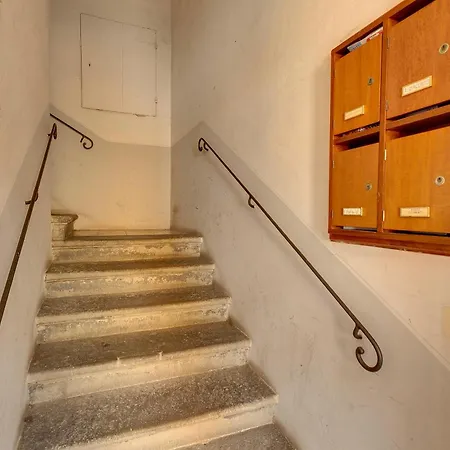 Badesse Terrace Apartment Florence
